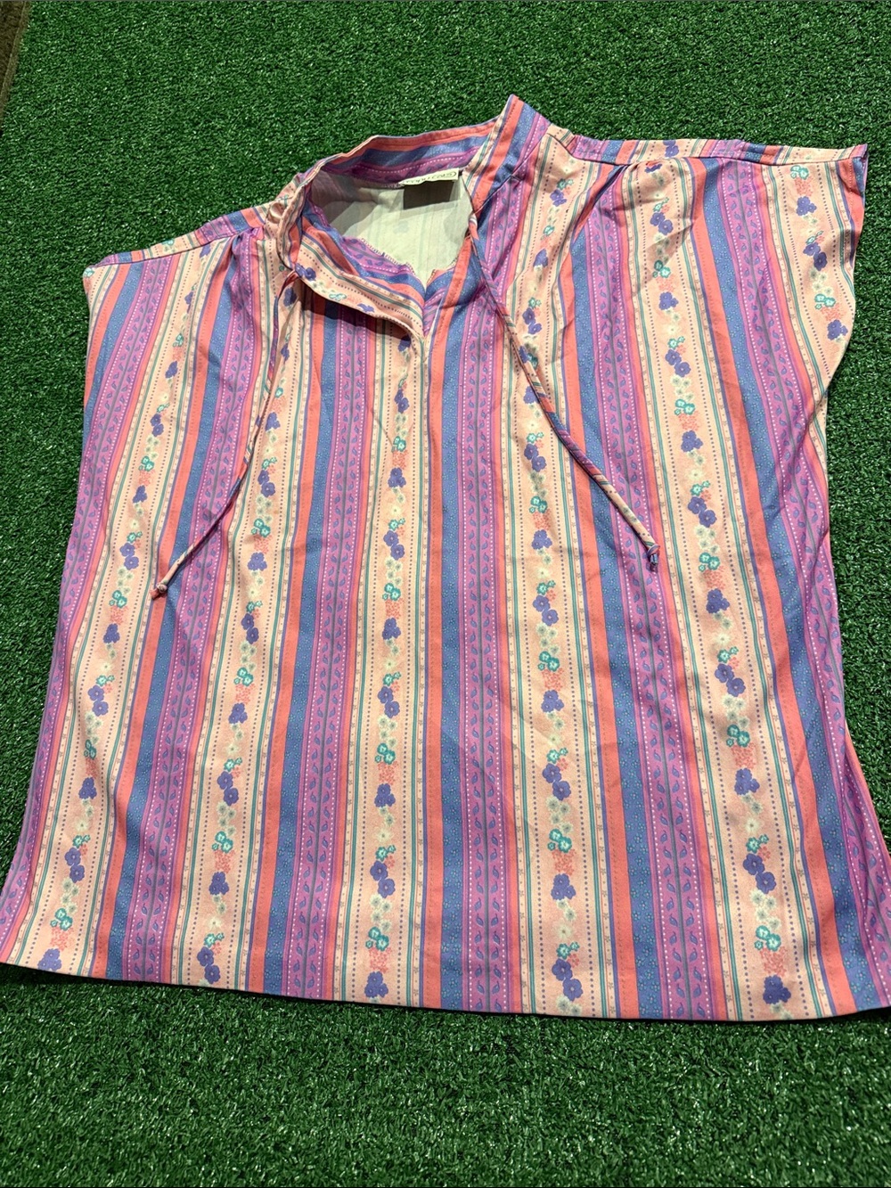 Vintage Multicolor Short-Sleeve Men's Shirt - Pink & Purple xl